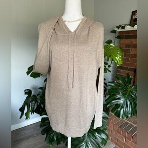 #20)  NWOT  Hilary Radley pullover hoodie sweater Size large